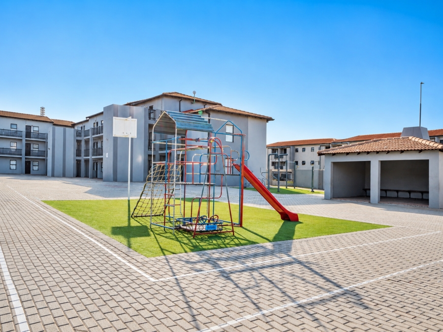 2 Bedroom Property for Sale in Parklands Western Cape